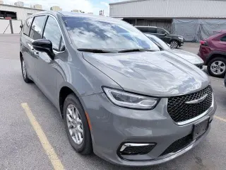 Chrysler Pacifica 2025 Select 4dr Minivan
