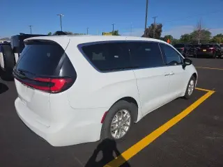 Chrysler Pacifica 2026 Select 4dr Mini-Van