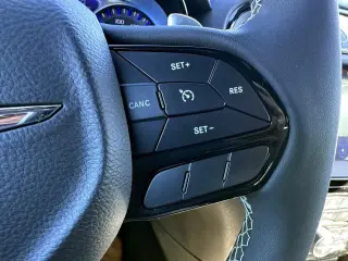 Chrysler 300 2022 S V8 4dr Sedán