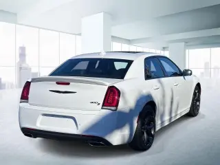 Chrysler 300 2022 S V8 4dr Sedán
