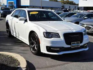 Chrysler 300 2022 S V8 4dr Sedán