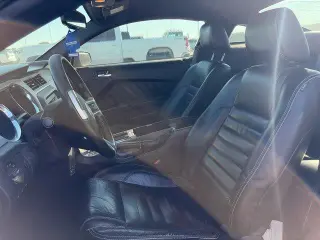Ford Mustang 2010 V6 2dr Fastback