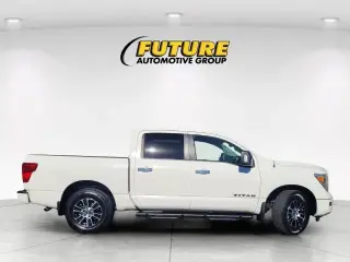 Nissan Titan 2021 4x4 SV 4dr Crew Cab 5.6 ft. SB