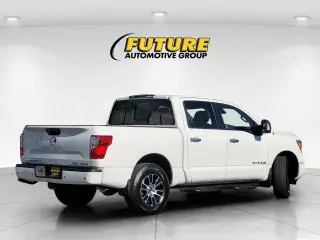 Nissan Titan 2021 4x4 SV 4dr Crew Cab 5.6 ft. SB