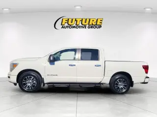 Nissan Titan 2021 4x4 SV 4dr Crew Cab 5.6 ft. SB