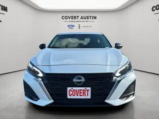 Nissan Altima 2025 2.5 SV 4dr Sedán