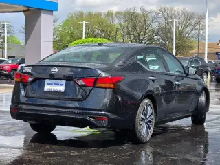 Nissan Altima 2025 2.5 SV 4dr Sedán
