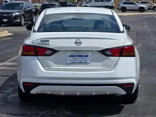 Nissan Altima 2025 2.5 SV 4dr Sedán