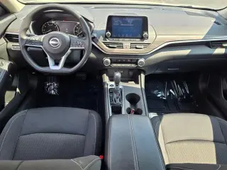 Nissan Altima 2025 2.5 SV 4dr Sedán