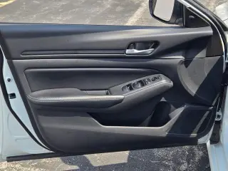 Nissan Altima 2025 2.5 SV 4dr Sedán