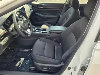 Nissan Altima 2025 2.5 SV 4dr Sedán