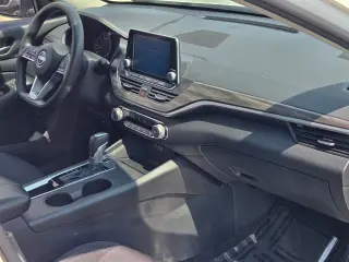 Nissan Altima 2025 2.5 SV 4dr Sedán