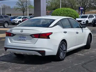 Nissan Altima 2025 2.5 SV 4dr Sedán