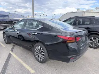 Nissan Altima 2025 2.5 SV 4dr Sedán