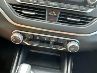 Nissan Altima 2022 2.0 SR 4dr Sedán