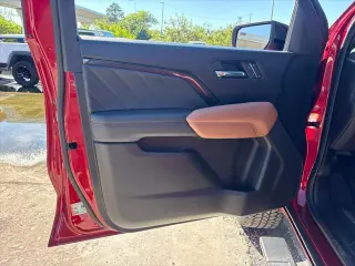 GMC Canyon 2023 4x4 AT4 4dr Crew Cab 5 ft. SB