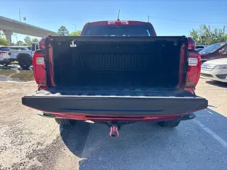 GMC Canyon 2023 4x4 AT4 4dr Crew Cab 5 ft. SB