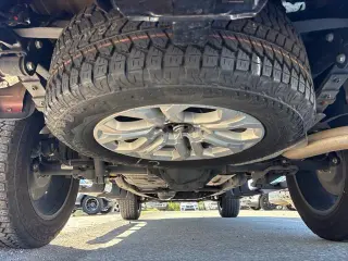 GMC Canyon 2023 4x4 AT4 4dr Crew Cab 5 ft. SB