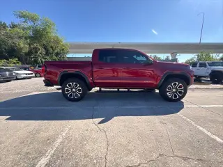 GMC Canyon 2023 4x4 AT4 4dr Crew Cab 5 ft. SB