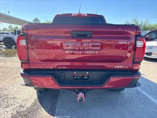 GMC Canyon 2023 4x4 AT4 4dr Crew Cab 5 ft. SB
