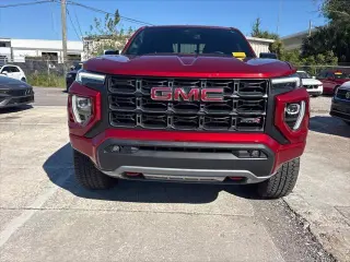 GMC Canyon 2023 4x4 AT4 4dr Crew Cab 5 ft. SB