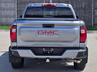 GMC Canyon 2023 4x4 AT4 4dr Crew Cab 5 ft. SB