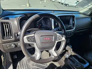 GMC Canyon 2017 4x4 SLT 4dr Crew Cab 5 ft. SB