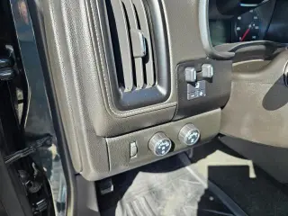 GMC Canyon 2017 4x4 SLT 4dr Crew Cab 5 ft. SB