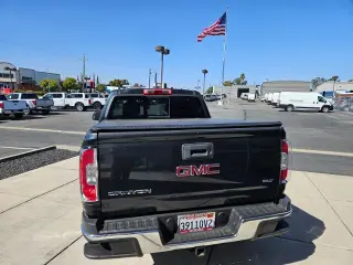 GMC Canyon 2017 4x4 SLT 4dr Crew Cab 5 ft. SB