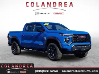 GMC Canyon 2025 4x4 Elevation Cabina de tripulación de 4 puertas SB de 5 pies