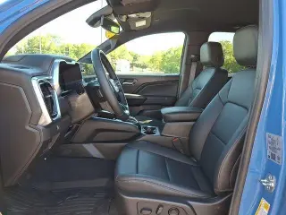 GMC Canyon 2025 4x4 Elevation Cabina de tripulación de 4 puertas SB de 5 pies