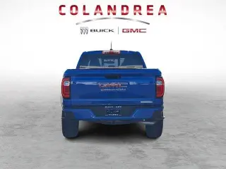 GMC Canyon 2025 4x4 Elevation Cabina de tripulación de 4 puertas SB de 5 pies
