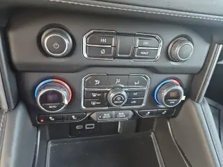Chevrolet Suburban 2024 4x4 LT 4dr SUV