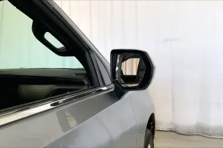 Chevrolet Suburban 2023 4x4 LT 4dr SUV