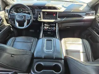 GMC Yukon 2023 4x2 Denali SUV de 4 puertas