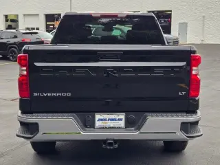 Chevrolet Silverado 1500 2026 4x4 LT 4dr Crew Cab 5.8 ft. SB con 1LT