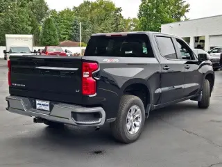 Chevrolet Silverado 1500 2026 4x4 LT 4dr Crew Cab 5.8 ft. SB con 1LT