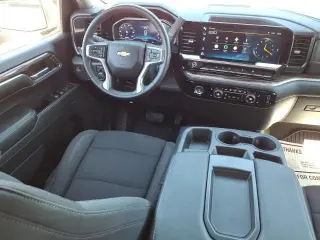 Chevrolet Silverado 1500 2023 4x4 LT 4 puertas Crew Cab 5.8 pies SB con 1LT
