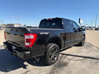 Ford F-150 2023 4x4 Lariat 4dr SuperCrew con cabina de 5.5 m.