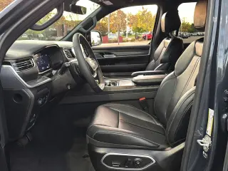 2024 Jeep Wagoneer