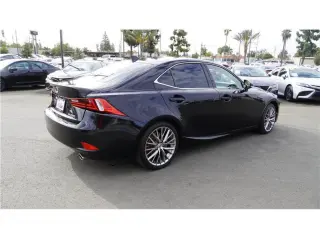 2016 Lexus IS 200t