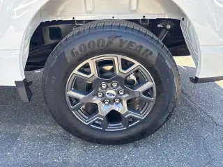 Ford F-150 2026 4x2 STX 4dr SuperCrew 5.5 ft. SB