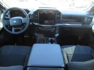Ford F-150 2025 4x2 STX 4dr SuperCrew 5.5 ft. SB