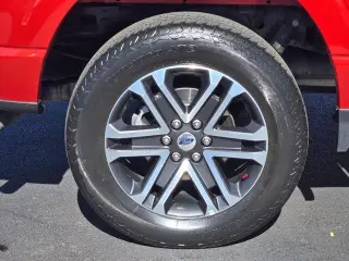 Ford F-150 2023 4x4 XL 4dr SuperCrew 5.5 ft. SB