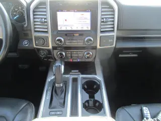 Ford F-150 2018 4x4 King Ranch 4dr SuperCrew con 5.5 ft. SB.