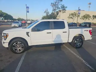 Ford F-150 2023 4x2 XL 4dr SuperCrew 5.5 ft. SB