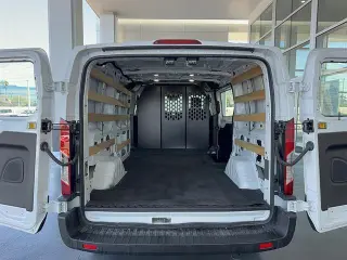 Ford Transit 2025 250 3dr SWB techo bajo furgón de carga