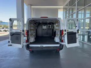 Ford Transit 2025 250 3dr SWB techo bajo furgón de carga