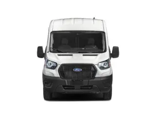 Ford Transit 2023 250 3dr SWB Techo Medio Furgón de Carga