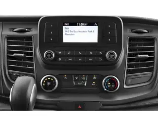 Ford Transit 2023 250 3dr SWB Techo Medio Furgón de Carga